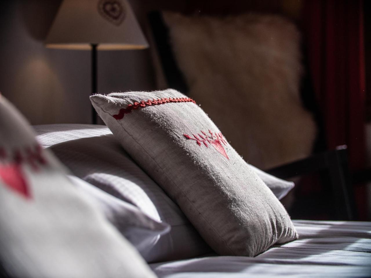 Hotel Edelweiss Нендаз Екстериор снимка