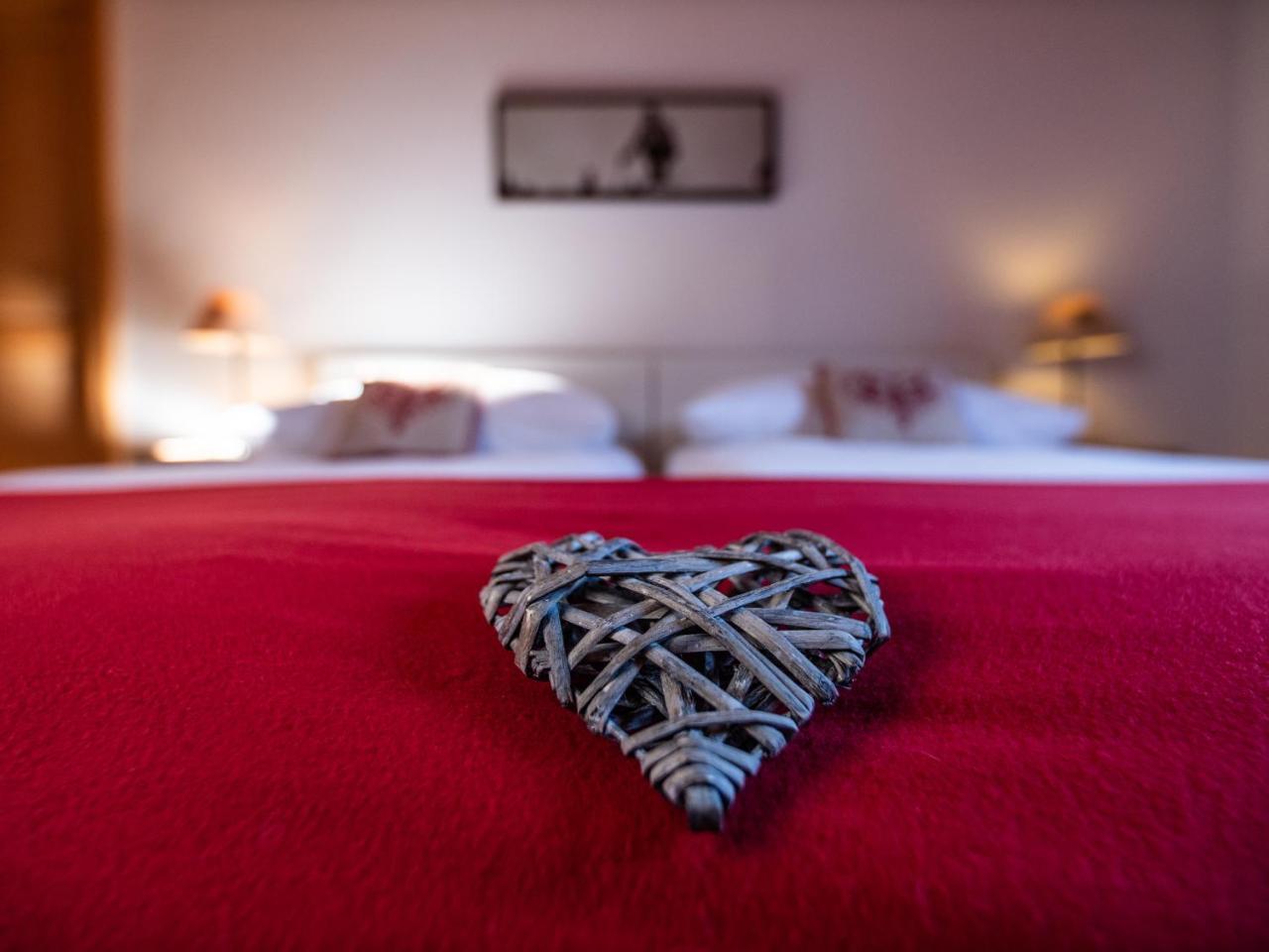 Hotel Edelweiss Нендаз Екстериор снимка